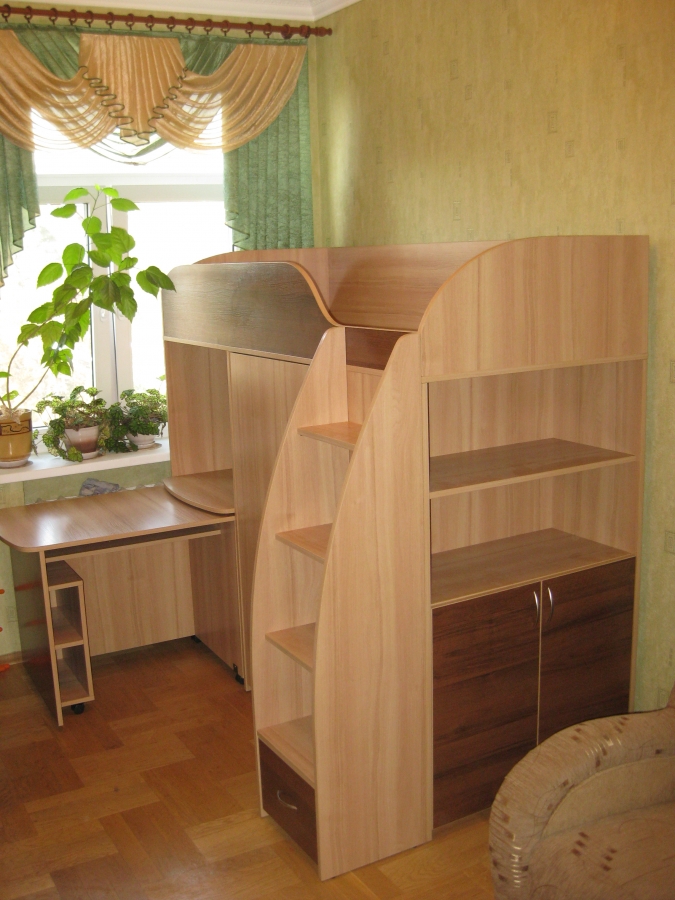 Корпус бук, фасад горіх - кровать чердак 02-1484